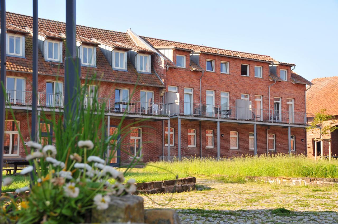 Biohotel Stiftsgut Wilhelmsgluecksbrunn Creuzburg Exterior photo